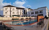 MacDestly Hotel - piscina