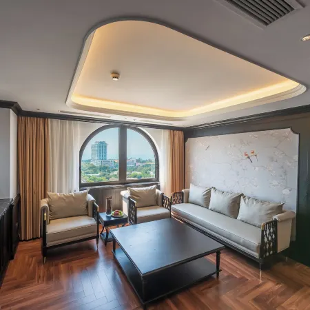 Grand Luxury Hotel Ninh Chu