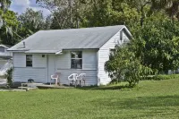 Lake Ida Beach Resort Hotels near Martin Luther King Jr Park