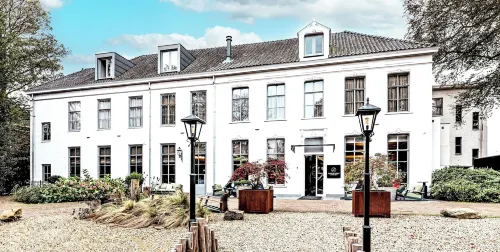 Hotel de Leijhof Oisterwijk فنادق في Moergestel