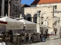 La Porta Luxury Rooms Hotel a 