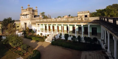 Neemrana's - Piramal Haveli Hotels in Bagar