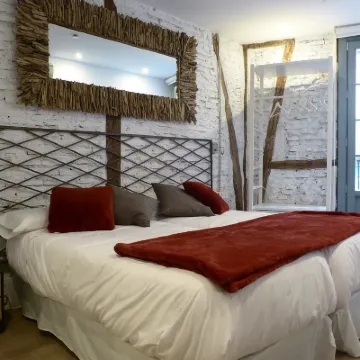 Pensión Lo Bilbao Hotels near Plaza Nueva