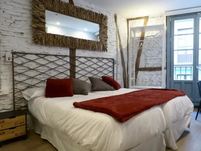 Pensión Lo Bilbao Hotels near Rastro 2 de Mayo