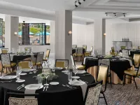 Embassy Suites by Hilton Phoenix Biltmore Hotels near 5 & Diner - N. 16th St.