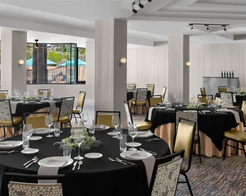 Embassy Suites by Hilton Phoenix Biltmore Ăn uống Photos