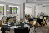 Embassy Suites by Hilton Phoenix Biltmore