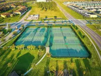 Champions Gate Resort Home w BBQ Pool Hotel di Four Corners