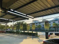 Near BKK Airport Hostel