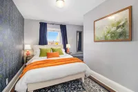 GAME DAY Haven: Sleeps 10, Near Notre Dame & DT!
