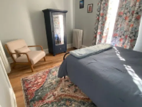 5th and Grand Lovingly Restored Brownstone Troy NY Unit 2 Hotels in Troy