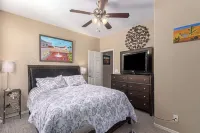 Lovely Garden Lakes,heated pool & Spa! Special montly rate!!