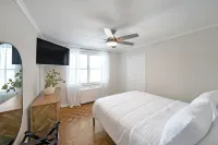 Modern 1Bd/1BA Condo - Heart of Downtown ATL