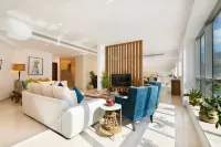 Maison Privee - Stunning 3-Floor Villa with Kids Room & Rooftop Terrace over Dubai Marina Hotels in 