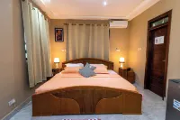 Coded Guest House Hoteles en Aburi