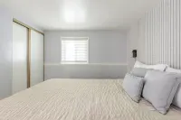 Victorian Retreat 2Bed/1Bath, Parking, Game Room