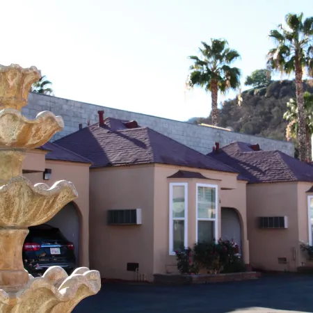 El Royale Hotel - Near Universal Studios Hollywood Отели рядом с достопримечательностью «Юниверсал-Сити»