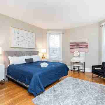 Majestic and Spacious 3 Bdrm 2 Bath Near Eden Park Rooms