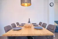 Queen's Lodge Mastrinka by Litto - Homestays