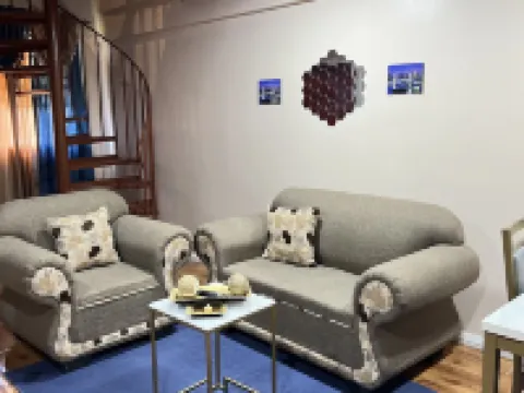 Odyssey Suites فنادق في جورج تاون