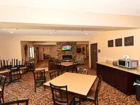 Cobblestone Inn & Suites - Clarion Hotels in Clarion