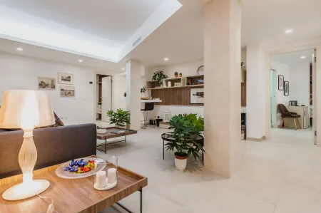 Archimede's Rooms Отели рядом с достопримечательностью «Piccolo Teatro dei Pupi»