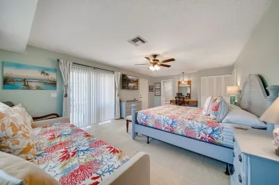 Beachside Bliss Indulge in Ultimate Tranquility <2 Block Walk W/SwimSpa & HotTub Hotels near Pepper Park Beach