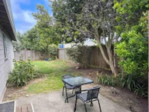 The Bluff House~Upgraded & Close to Town Hotels in McKinleyville