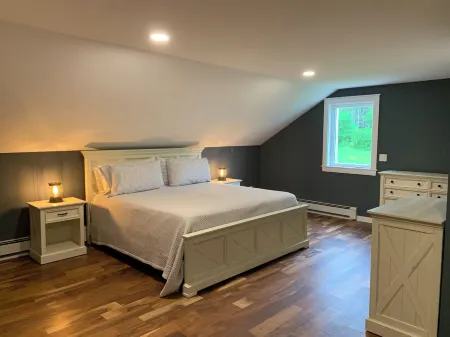 Midcoast Maine apartment perfect for exploring the area's treasures! Отели в г. Дамарискотта