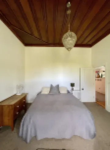 Character Napier South Villa