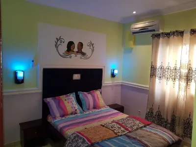 Apartment 2 (soft creams) Kuwait City Residencebonamoussadi) bangué