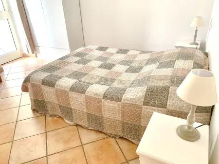 Superb apartment overlooking the port of Bonifacio + Private parking lot Отели рядом с достопримечательностью «Office Municipal de Tourisme de Bonifacio»