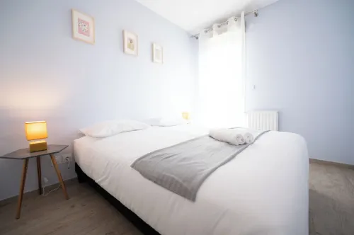 Chez Léon - Métro, Bus, Double box, 6 People