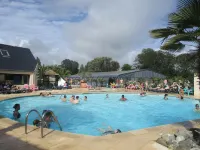 Mobilhome Avec Grande Terrasse, 6 Personnes, 3 Chambres, 2 Salles de Bain, 2 WC Hôtels à : Trégunc