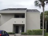 Newly remodeled Studio Condo across parking lot to Ocean Hotels in Sawgrass