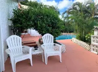 Sunshine & Happiness! 2 BR Home, pool & ocean view