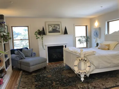 Sunny Popham Beachfront House located on the best beach in Maine