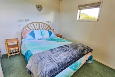 DAVINAS - Beach-front Holiday Apartment Hotels in 