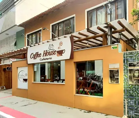 Luxury and refinement apartment next to the most beautiful beaches in the center of Guarapari