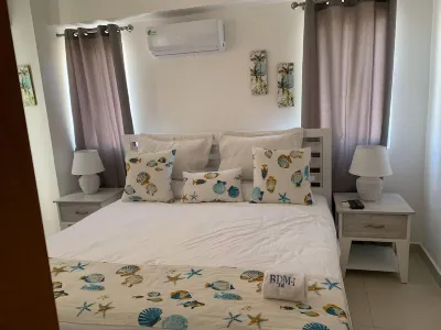 Island Oasis minutes from the beach. Boca Del Mar next to “Hamaca Gardens” hotel