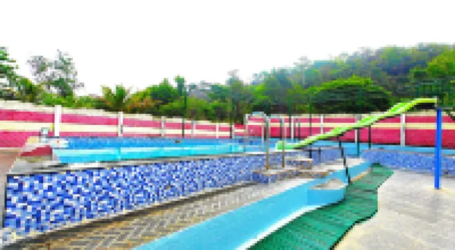 Opulence Resort Nagaon Alibaug - de playa