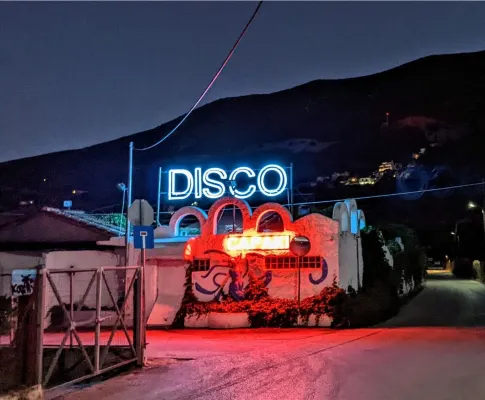 Large modern 4 bed/bath villa overlooking sea & fishing village (sleep 10) Hotels in Epidauros