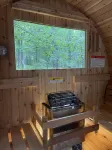 Cozy Cabin Retreat w/hot tub and sauna! 3 minutes from Promised Land State Park!