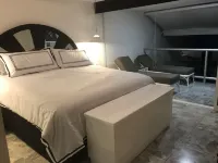 Beachfront Condo-Acapulco-Magnificent Views