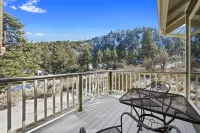 Spacious, Luxury, Picturesque "Mountain High Manor"- Ski Resort Town!