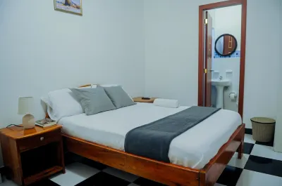 Aventura y Confort en Galápagos – Suite Familiar Hotel dekat Los Gemelos