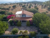 Spacious Villa with heated pool that becomes indoor Hotels near Paralia Kastraki