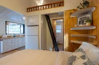 Enjoy breathtaking views, no stairs, a big dock, fire pits and fast wifi! 크레스켄트 호 주변 호텔