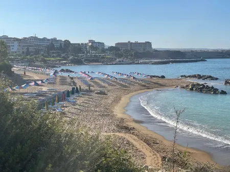 Fabulous 3 Bed 3 Bath Villa With Large heated 10M Pool .Heating extra charge