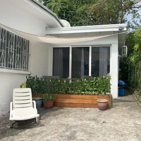 The Pod, Sunset Crest, Holetown